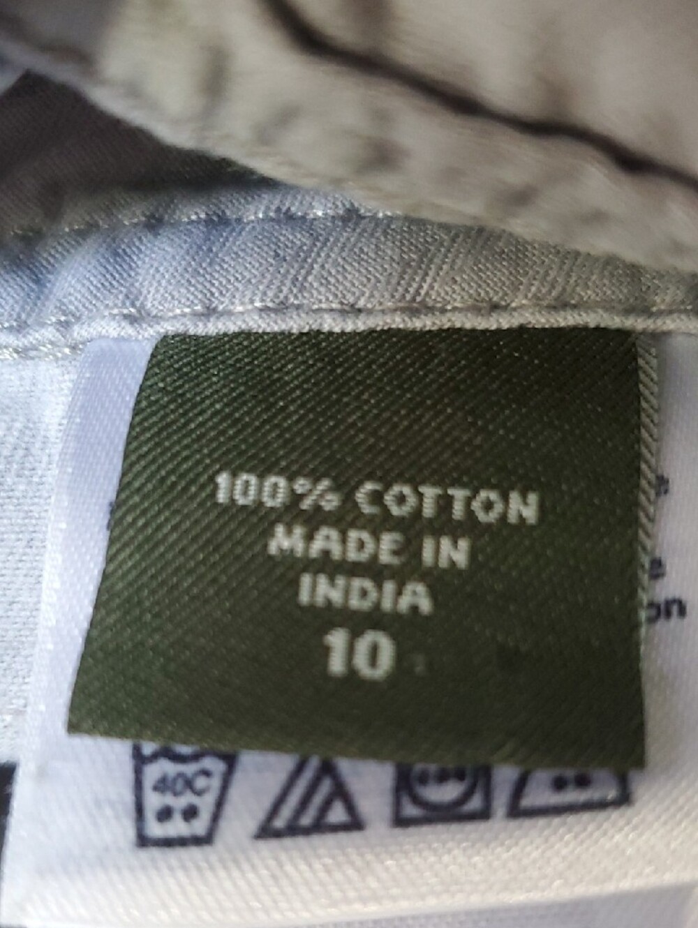 Eddie Bauer Light Gray Skirt with Olive Green Label and Yellow Stitching - Picture 9 of 11